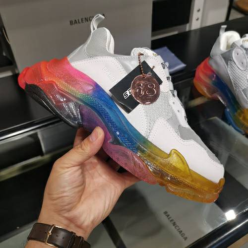 Picture of Balenciaga Shoes Men _SKUfw93696625fw